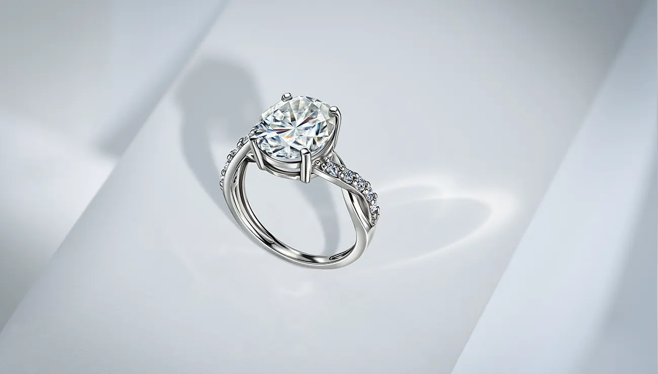 a-picture-of-a-high-end-diamond-ring-photography